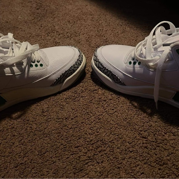 Jordan 3 - Picture 3 of 3